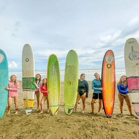 ウビタ Nomadic Surf Campホステル エクステリア 写真