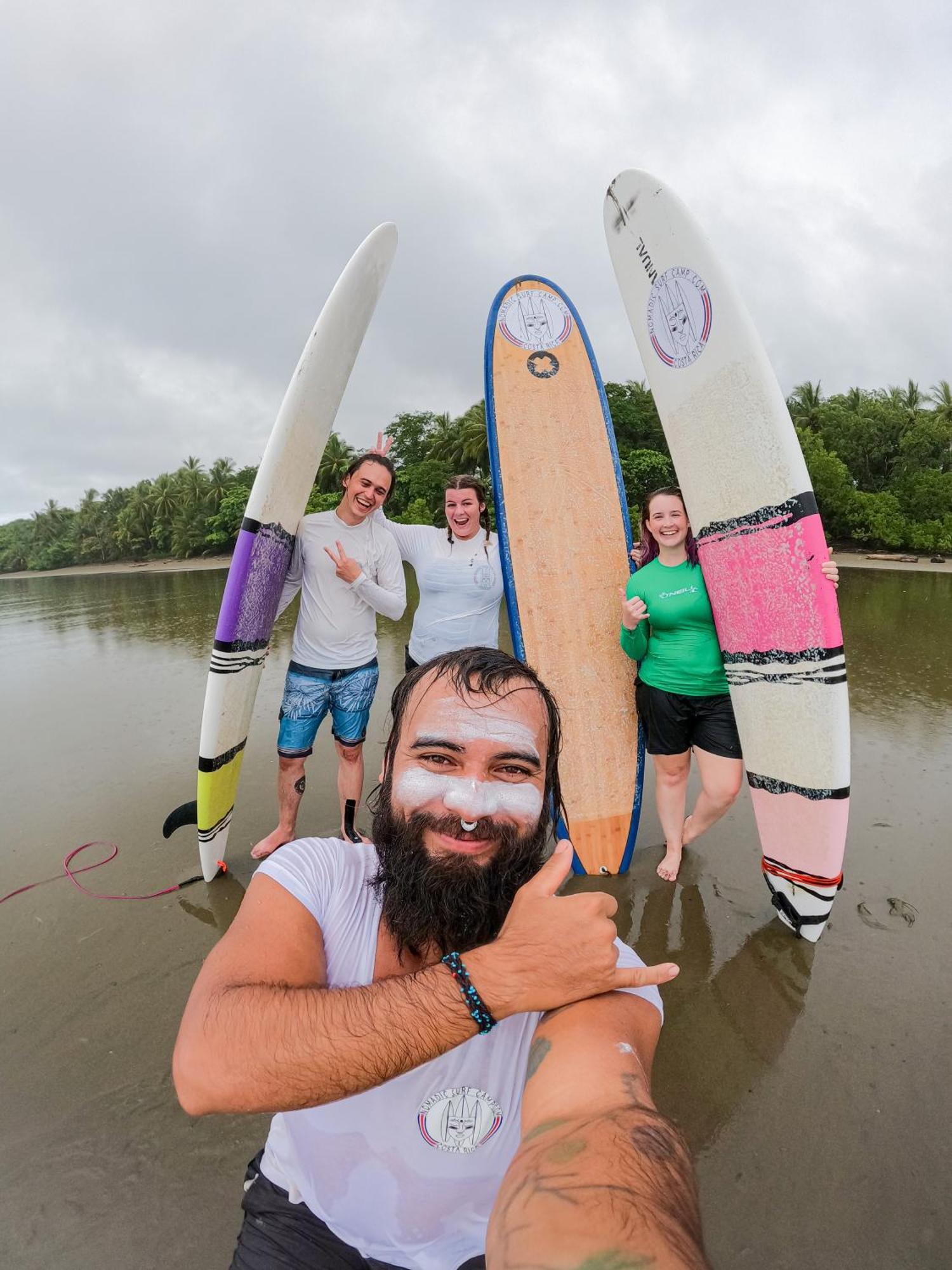 ウビタ Nomadic Surf Campホステル エクステリア 写真